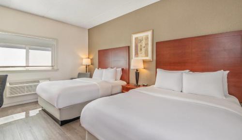 Business Queen Room with Two Queen Beds