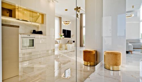 One-Bedroom Apartment with Balcony