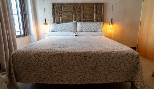 Deluxe Double Room with king-size bed