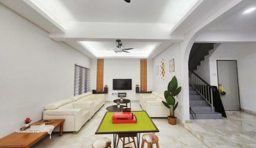 Seven-Bedroom House