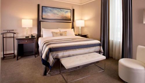 Royal One Bedroom Suite with One King Bed - City or Courtyard View