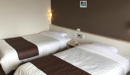Twin Room with City View - Non-Smoking