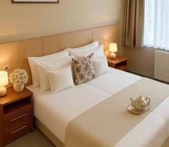 Standard Queen Room