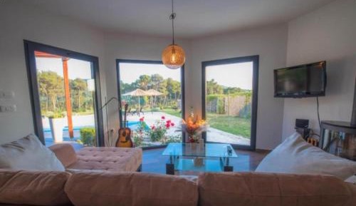 Four-Bedroom Holiday Home