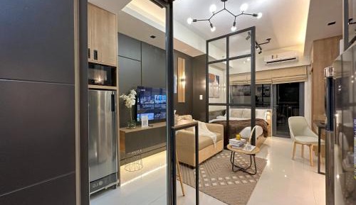 Studio Apartment with Balcony