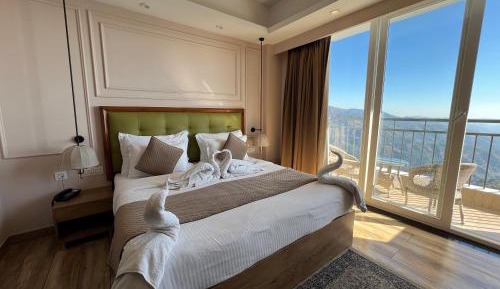 Double Room with Mountain View