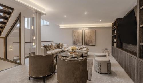 Four-Bedroom Holiday Home