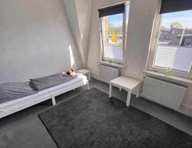 Single Room with Shared Bathroom