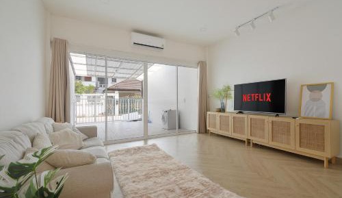 Four-Bedroom Holiday Home