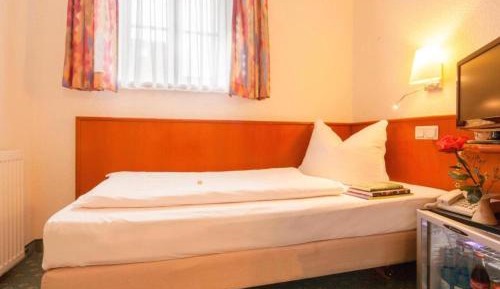Economy Single Room