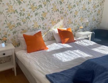 Double Room with Balcony and Shared Bathroom