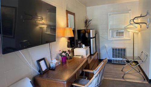 Queen Room