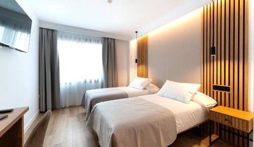 Superior Twin Room with City View