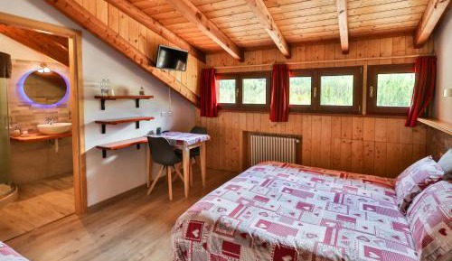 Triple Room with Private Bathroom