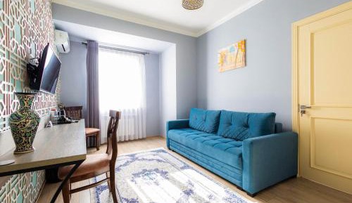 Deluxe King Suite