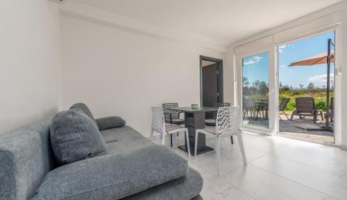 One-Bedroom Holiday Home