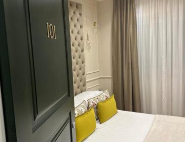 Large Double Room