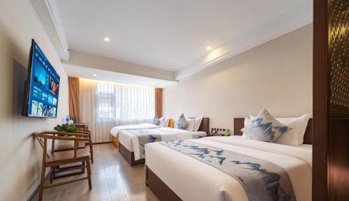 Twin Room with Private Bathroom