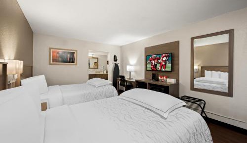 Premium Room with Two Double Beds Smoke Free (Upgraded Bedding & Snack)
