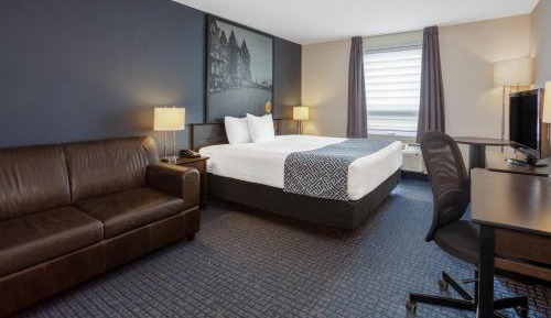 King Room with Sofa Bed - Non-Smoking