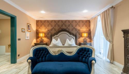 Deluxe Double Room with Shower
