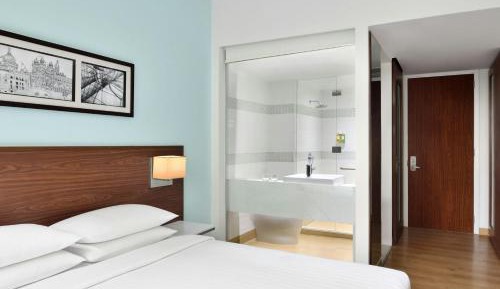 Deluxe Queen or Twin Room with City View & Flexible check-in/check-out
