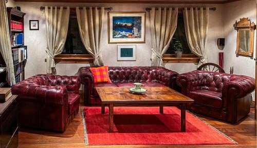 Five-Bedroom Holiday Home