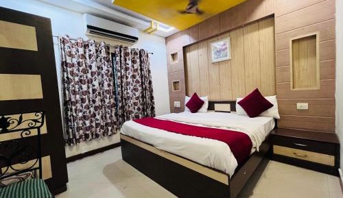 Deluxe Double Room (2 Adults + 1 Child)