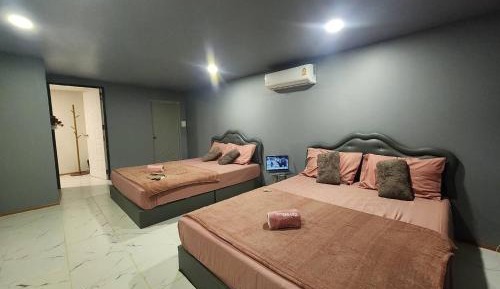 Double or Twin Room with Mountain View