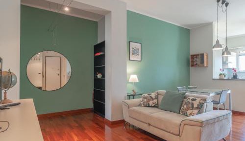One-Bedroom Apartment with Balcony