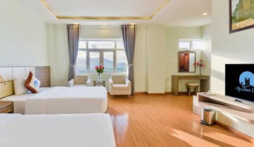Deluxe Room with City View
