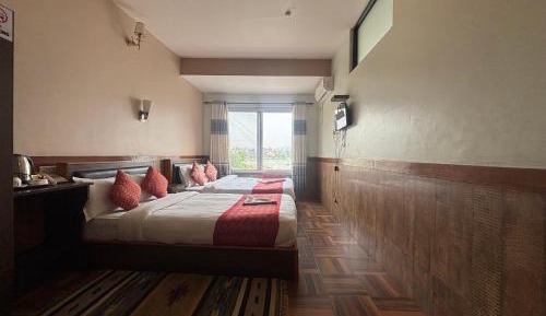 Deluxe Family Room
