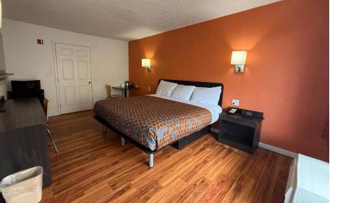 King Bed Accessible Non-Smoking