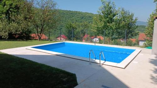 Villa with Swimming Pool