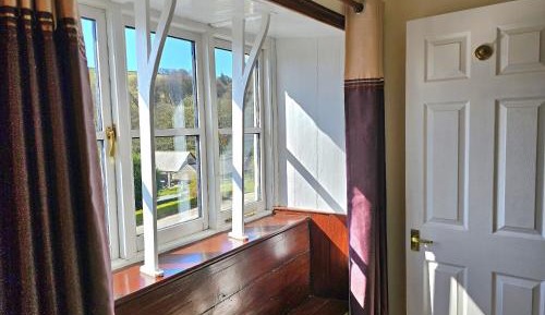 Twin Room with Private Bathroom