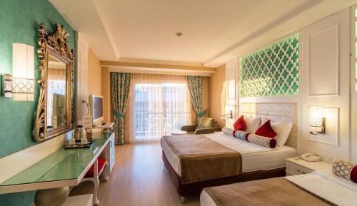 Triple Room with Garden View
