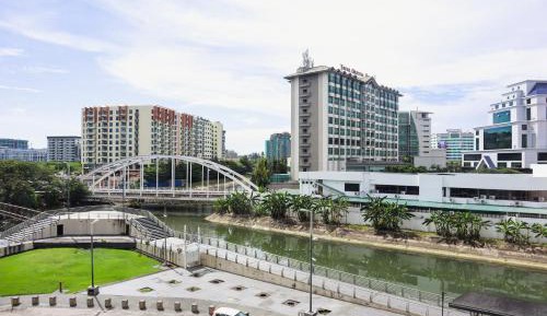 Deluxe Double or Twin Room with City View