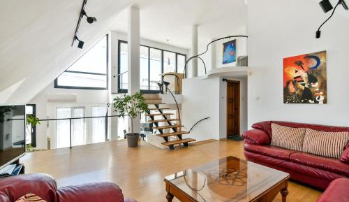 Four-Bedroom Platinum Apartment