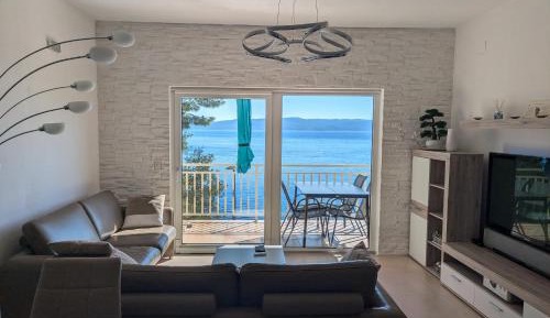 Three-Bedroom Apartment with Ocean View