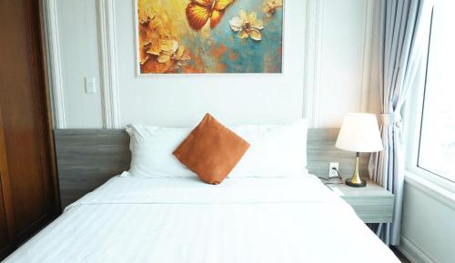 Two-Bedroom Apartment with City View