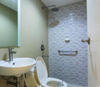 Econo Room