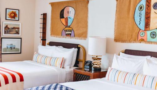Graduate Queen Room with Two Queen Beds and Garden View
