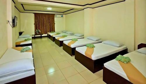 6-Bed Mixed Dormitory Room