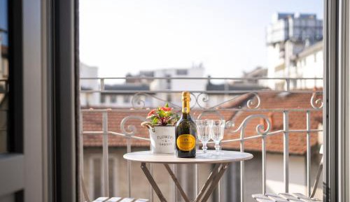 Apartment with Balcony
