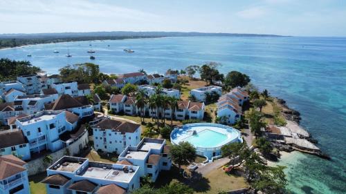 Studio Apartment with Sea View