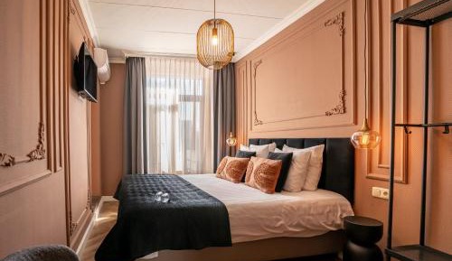 Suite with Spa Bath