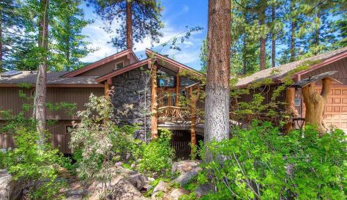 Four-Bedroom Holiday Home