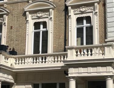 Three-Bedroom Apartment with Balcony