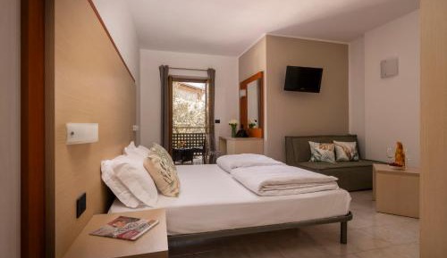 Double Room with Mountain View