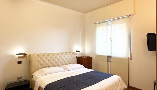 One-Bedroom Apartment with Balcony